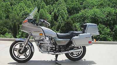 GL 500 SILVER WING '82